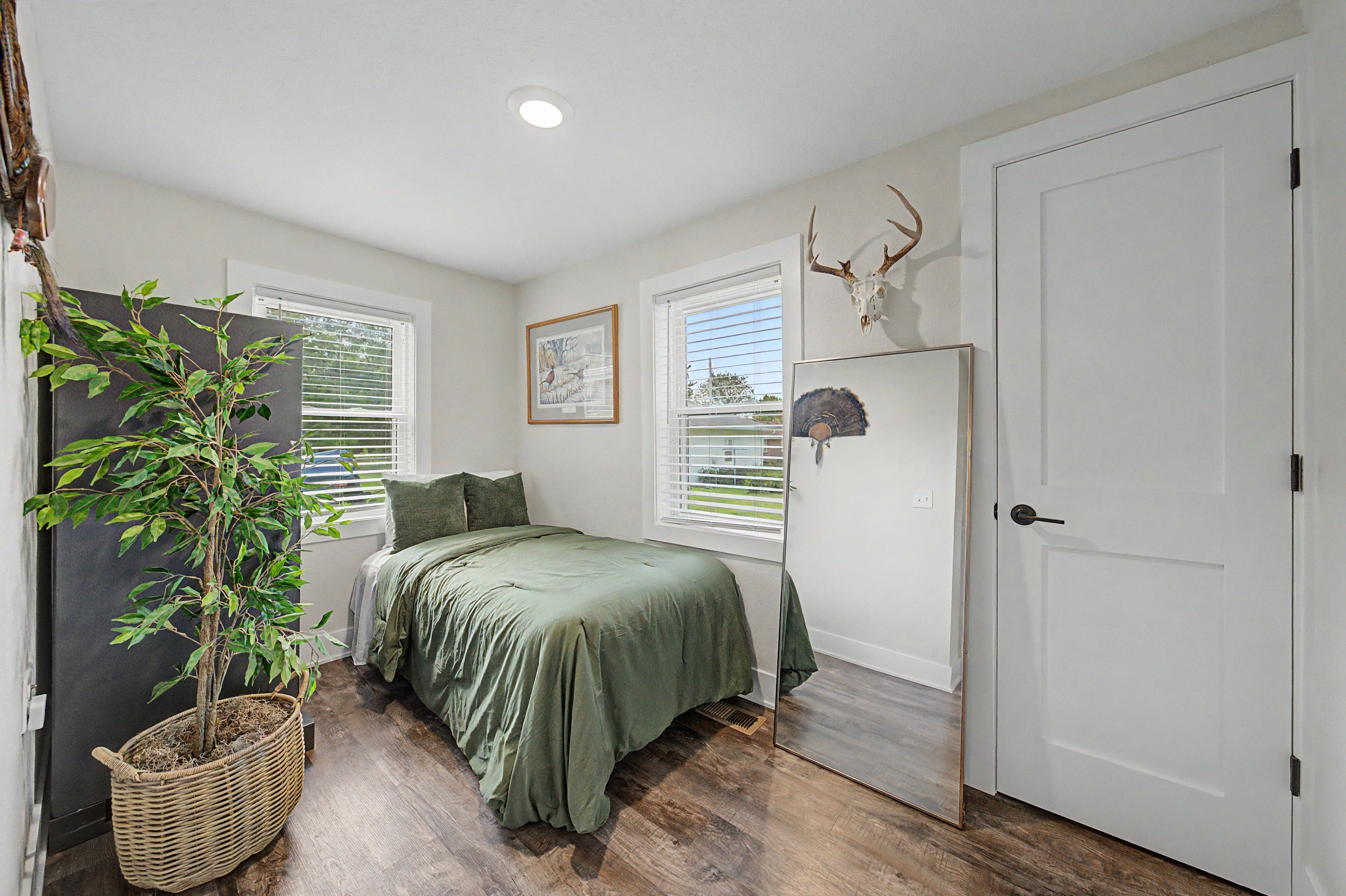 Listing Photo: 406 W Boston Ave, Indianola, IA 50125-16